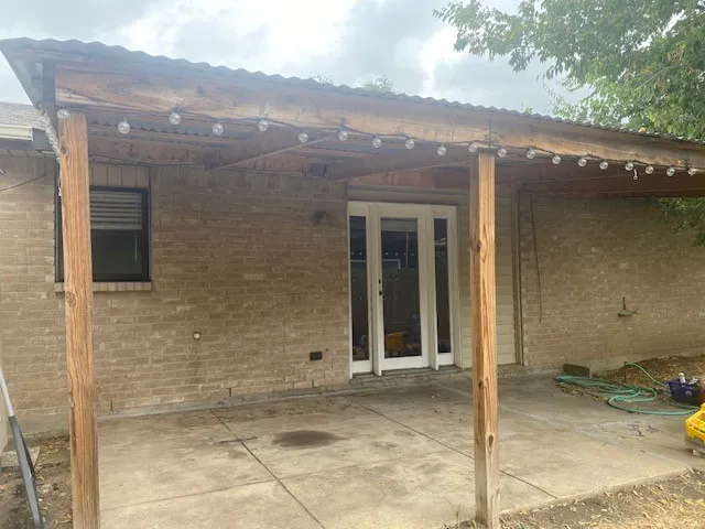 2014 Victoria Road Carrollton, TX 75007