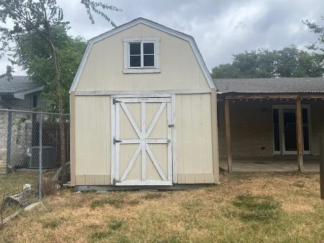 2014 Victoria Road Carrollton, TX 75007