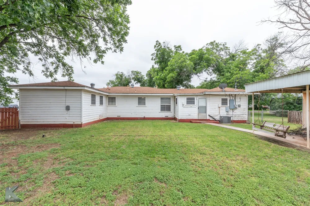 1402 Herring Merkel, TX 79536