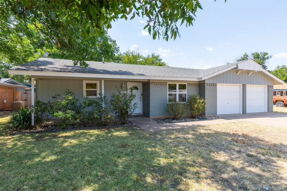 1702 Glendale Drive Abilene, TX 79603