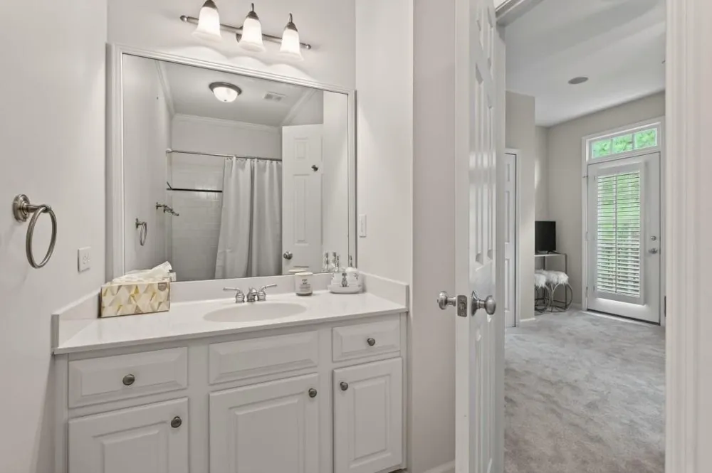4678 Ivygate Circle SE #8E Atlanta, GA 30339
