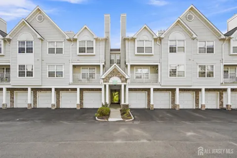 63 Prestwick Way