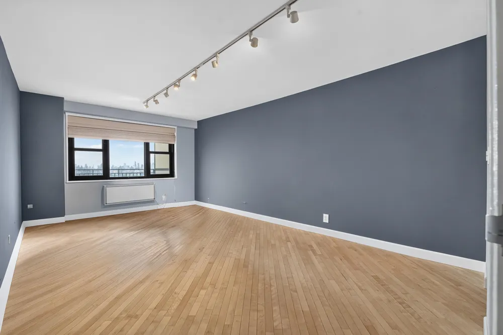 7855 BLVD EAST North Bergen, NJ 07047