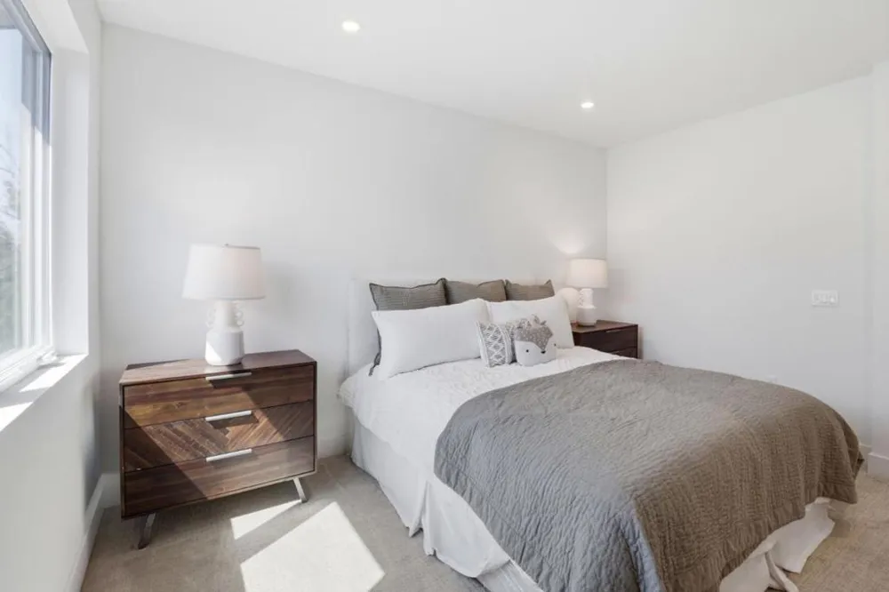 1107 Juana Court Palo Alto, CA 94303