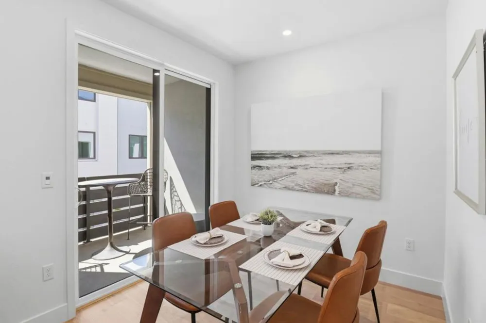 1107 Juana Court Palo Alto, CA 94303