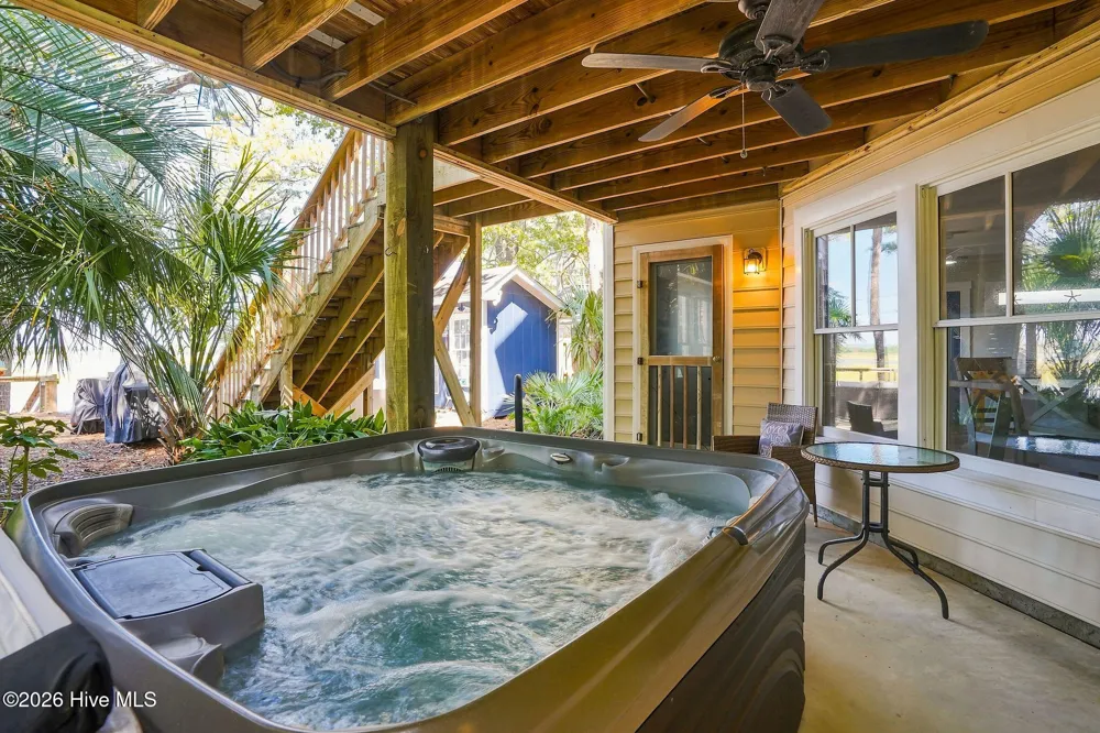 908 Elizabeth Drive Oak Island, NC 28465
