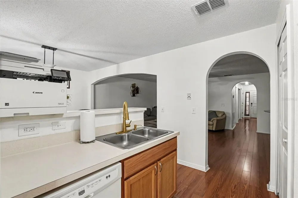 4607 ASHBURN SQUARE DRIVE Tampa, FL 33610