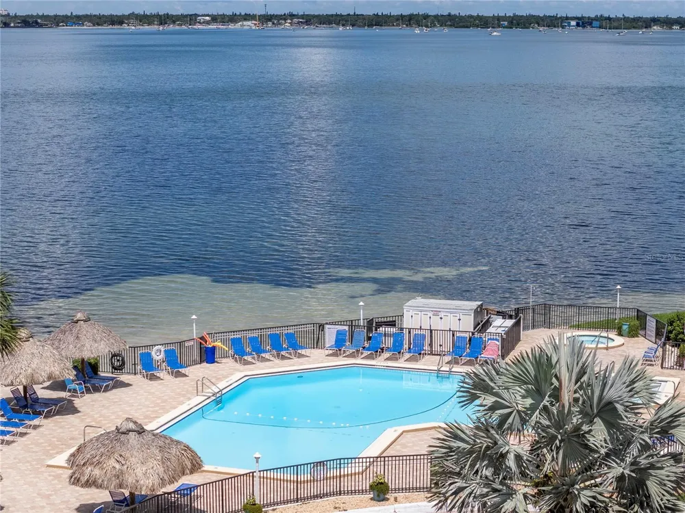 5729 PUERTA DEL SOL BOULEVARD S #381 St Petersburg, FL 33715