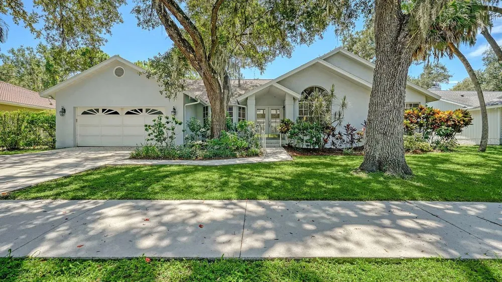 4481 OAK VIEW DRIVE Sarasota, FL 34232