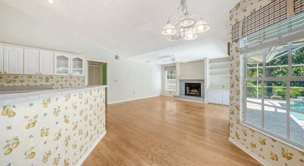 4481 OAK VIEW DRIVE Sarasota, FL 34232