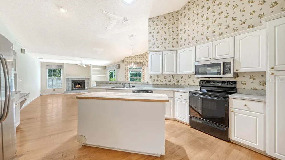 4481 OAK VIEW DRIVE Sarasota, FL 34232