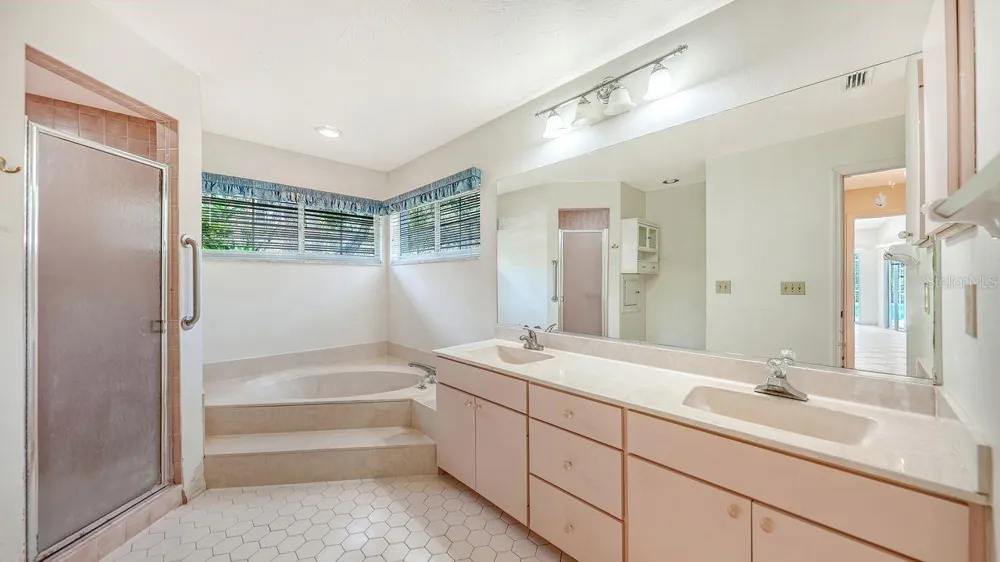 4481 OAK VIEW DRIVE Sarasota, FL 34232