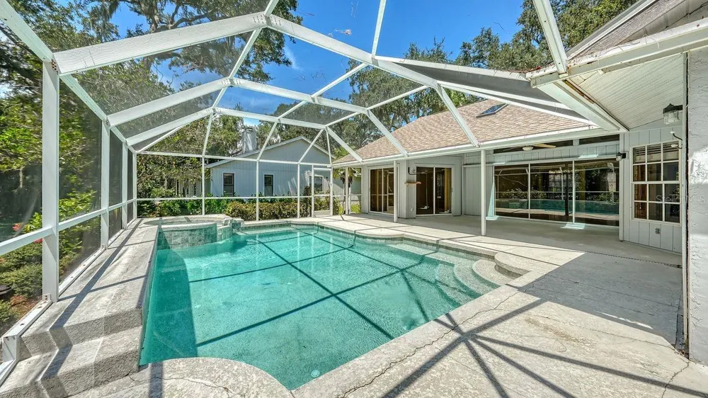 4481 OAK VIEW DRIVE Sarasota, FL 34232