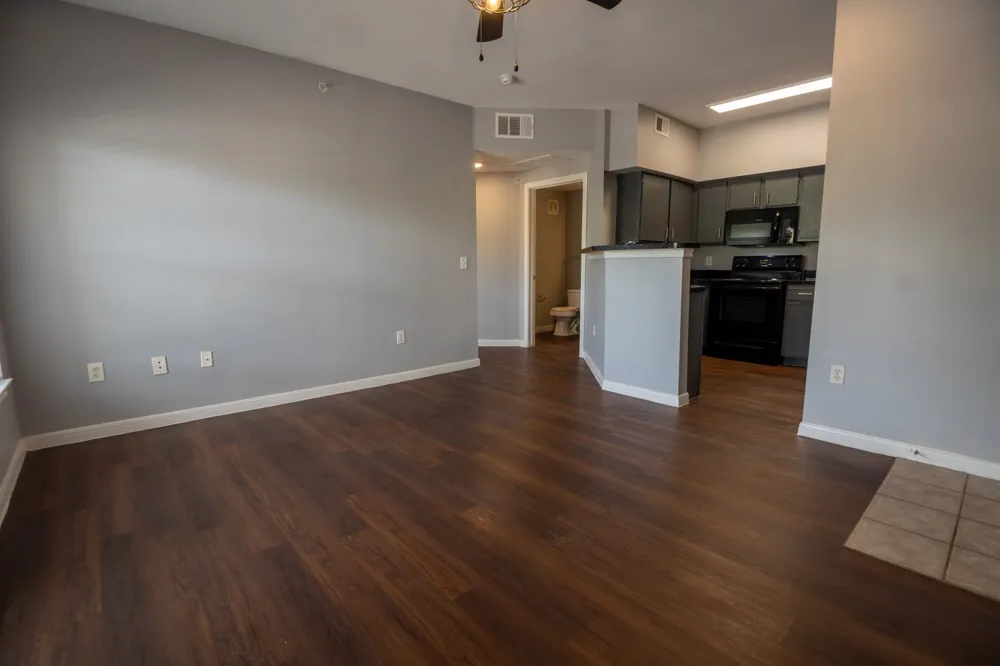 2320 Gracy Farms Lane #821 Austin, TX 78758