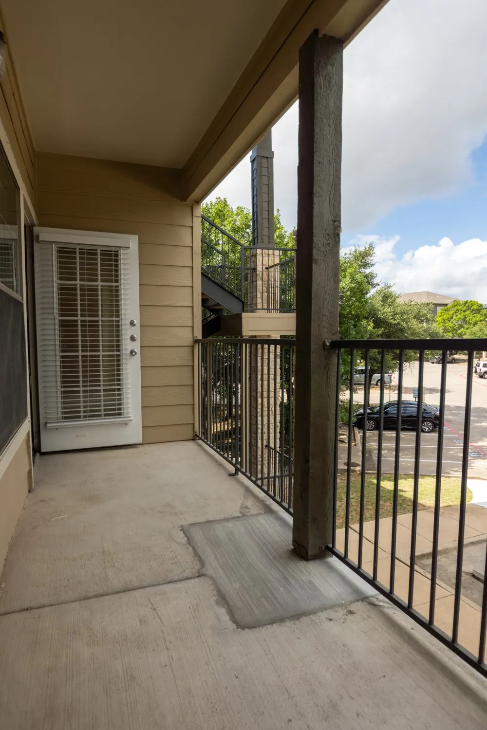2320 Gracy Farms Lane #821 Austin, TX 78758