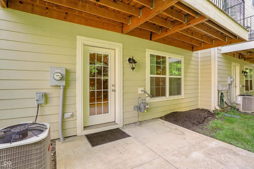 9056 Ramapo Drive Fishers, IN 46038