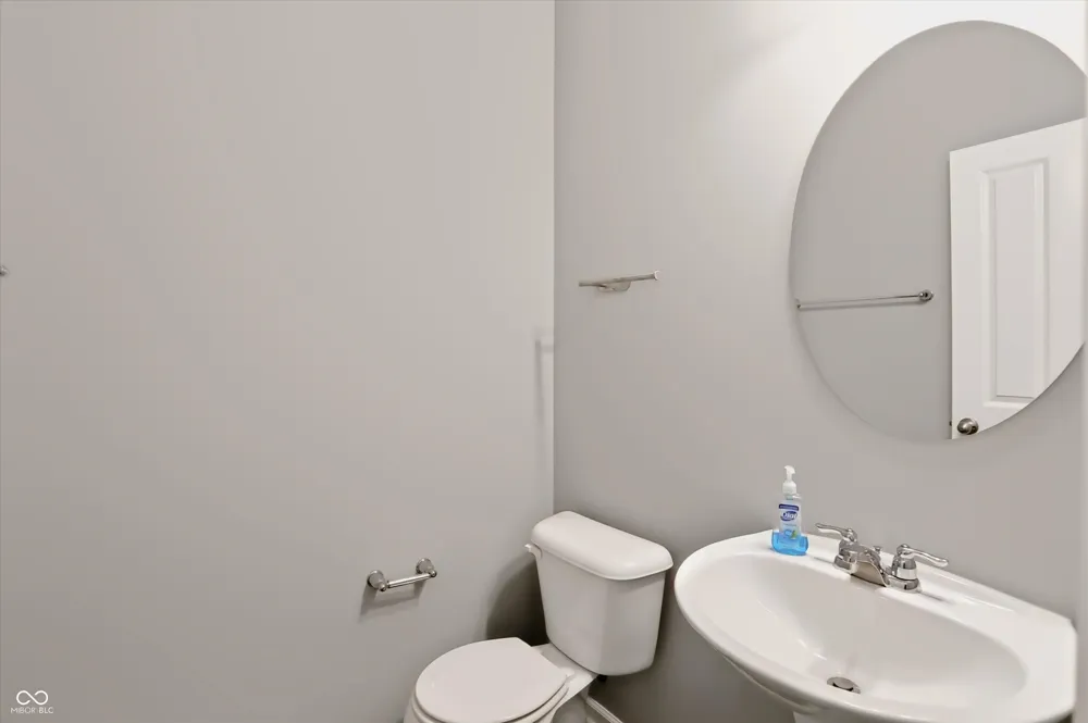 9056 Ramapo Drive Fishers, IN 46038