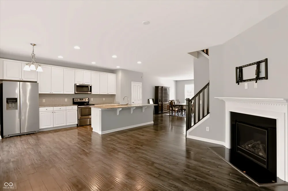 9056 Ramapo Drive Fishers, IN 46038
