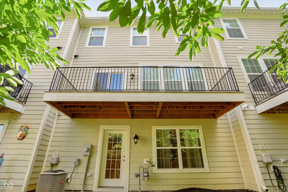 9056 Ramapo Drive Fishers, IN 46038