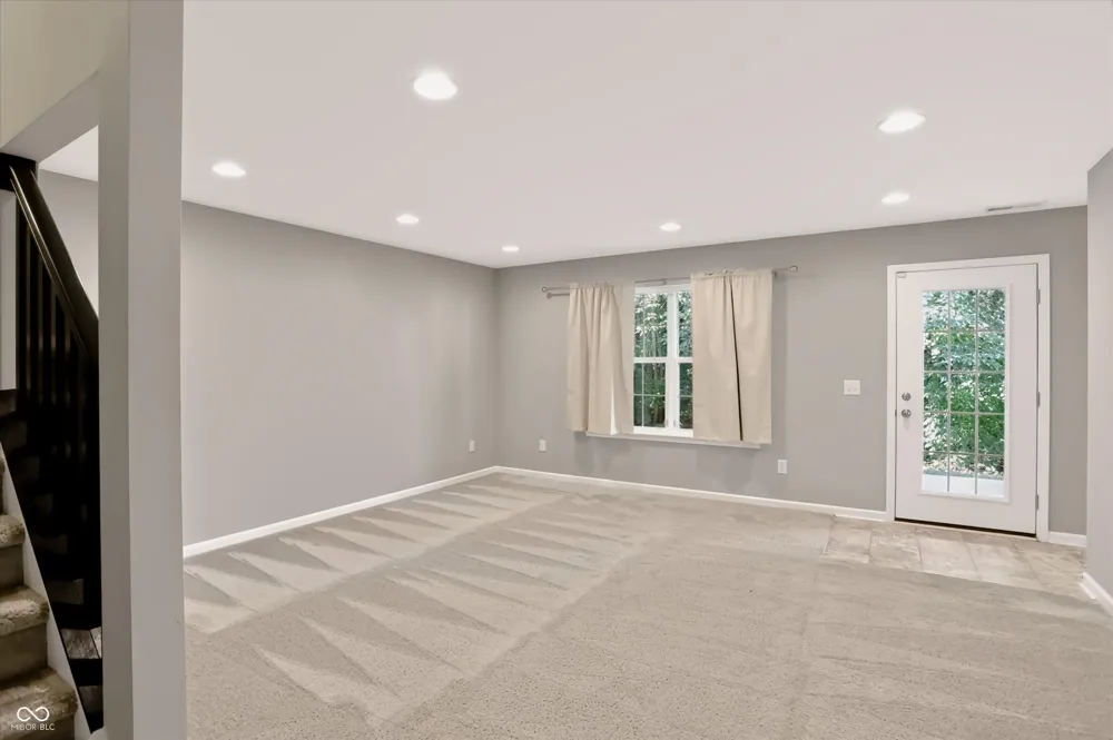9056 Ramapo Drive Fishers, IN 46038