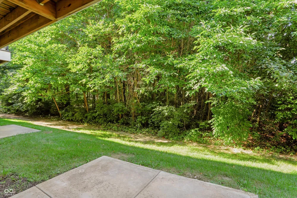9056 Ramapo Drive Fishers, IN 46038