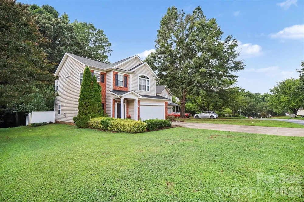 3207 Passour Ridge Lane Charlotte, NC 28269