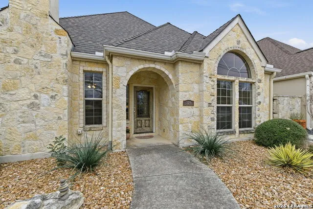329 E Bandera Boerne, TX 78006