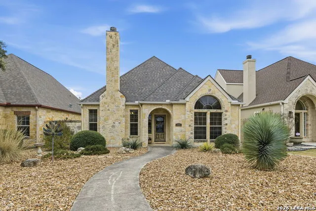 329 E Bandera Boerne, TX 78006