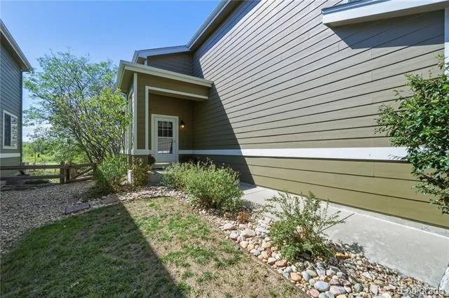 5941 S Waco Street Aurora, CO 80016