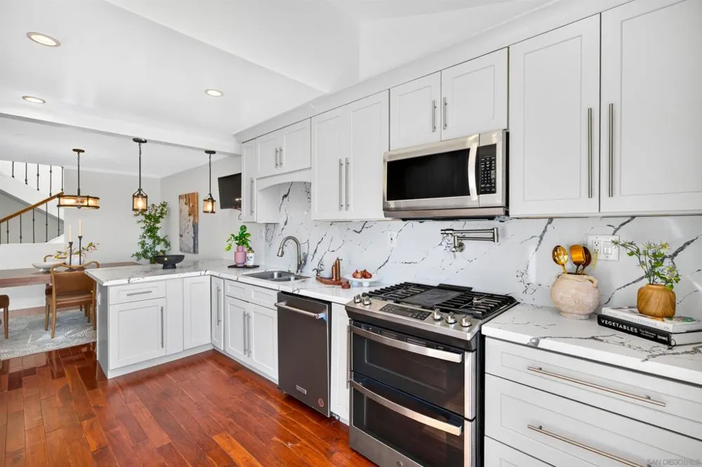 1410 Camino Lujan San Diego, CA 92111