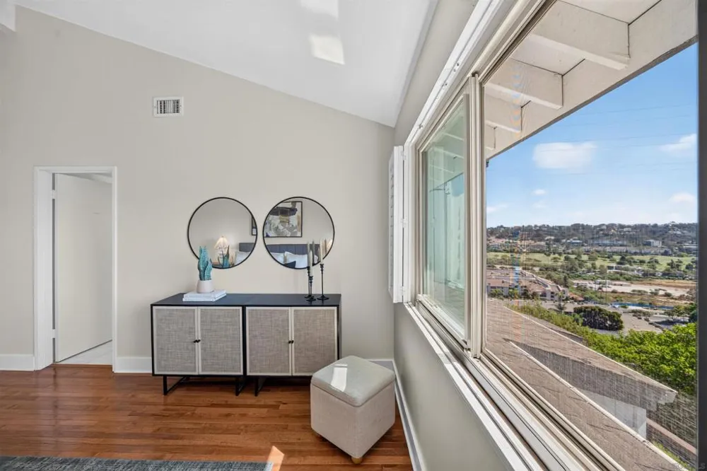 1410 Camino Lujan San Diego, CA 92111