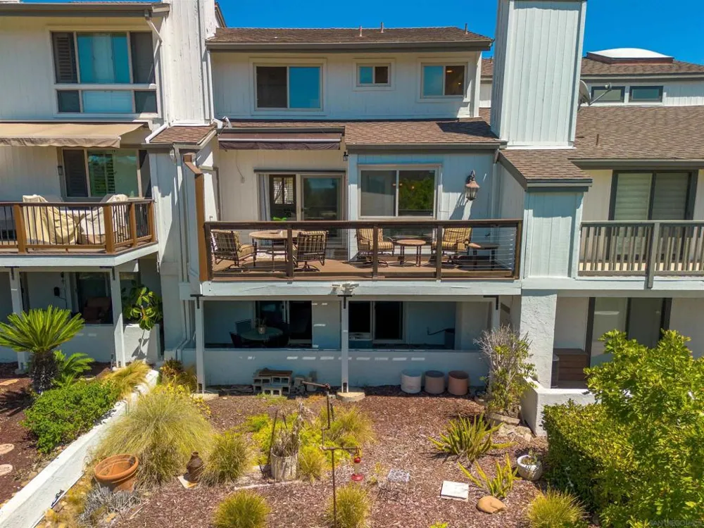 1410 Camino Lujan San Diego, CA 92111