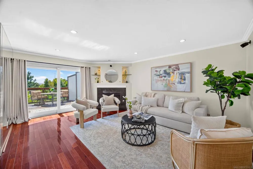 1410 Camino Lujan San Diego, CA 92111