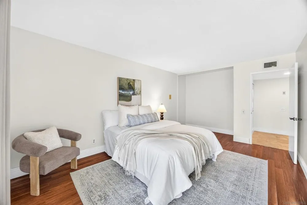 1410 Camino Lujan San Diego, CA 92111