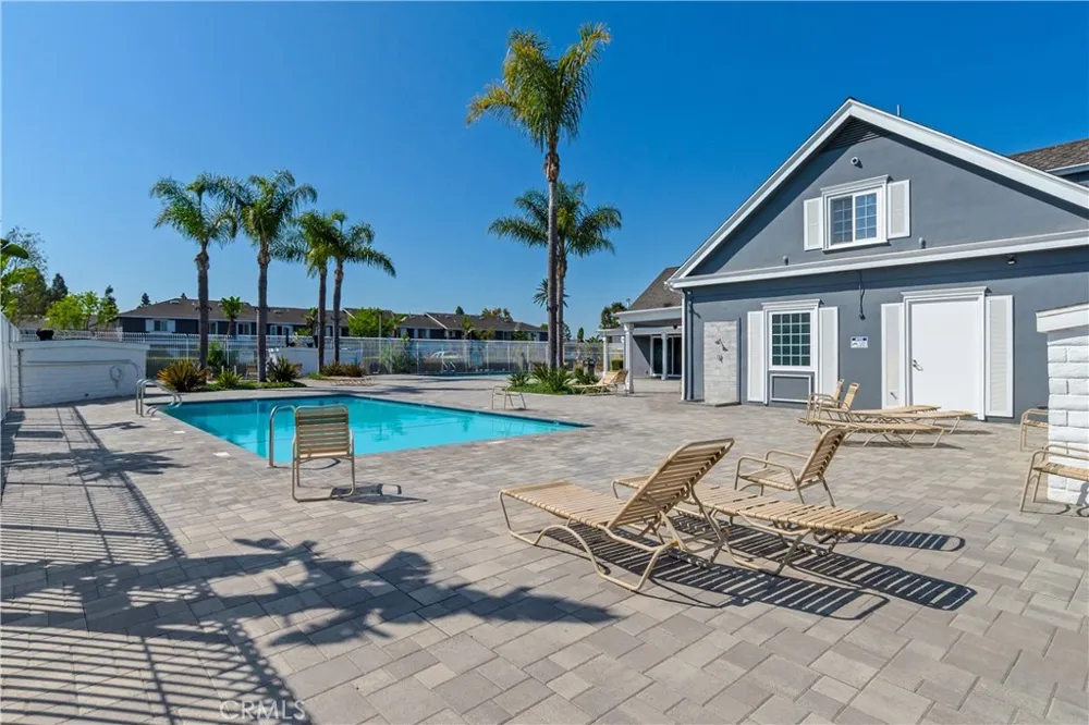 181 Yorktown Lane Costa Mesa, CA 92626