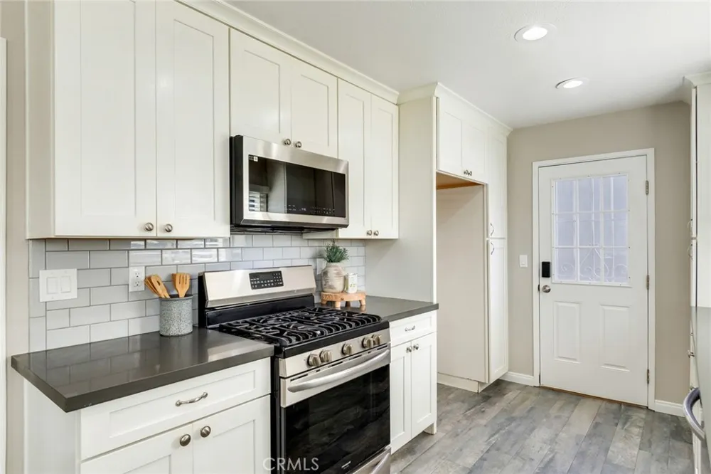 181 Yorktown Lane Costa Mesa, CA 92626