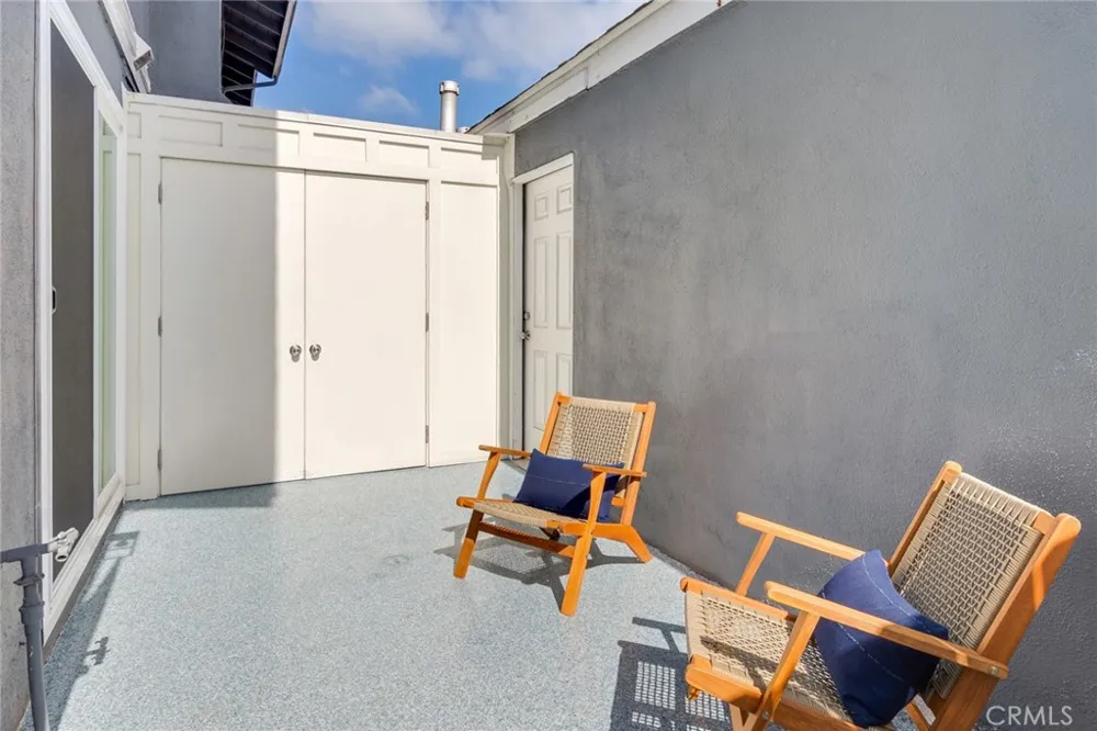 181 Yorktown Lane Costa Mesa, CA 92626