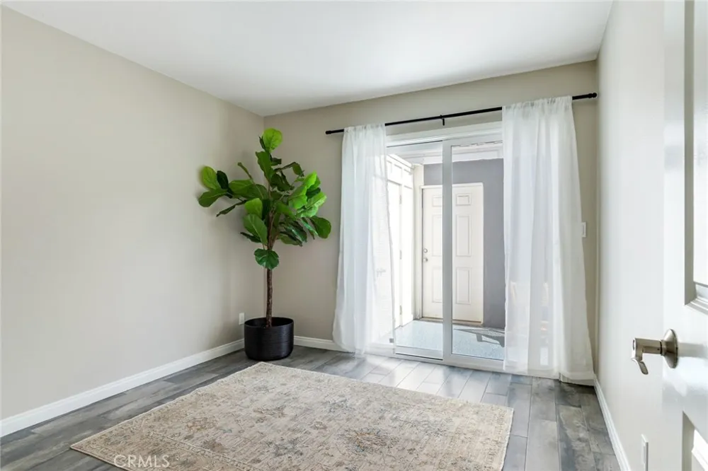 181 Yorktown Lane Costa Mesa, CA 92626