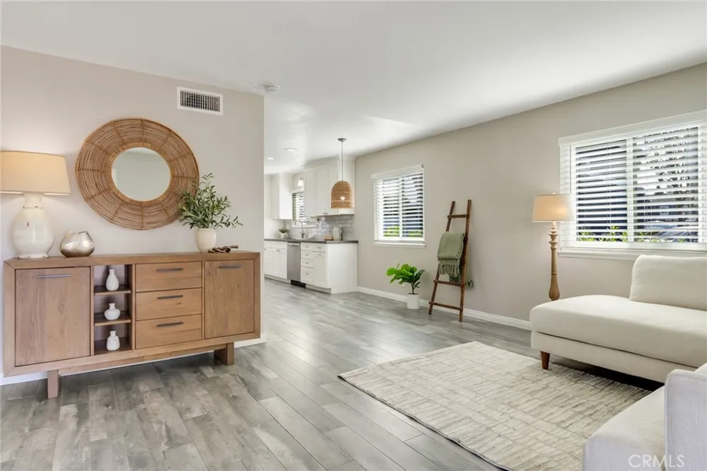 181 Yorktown Lane Costa Mesa, CA 92626