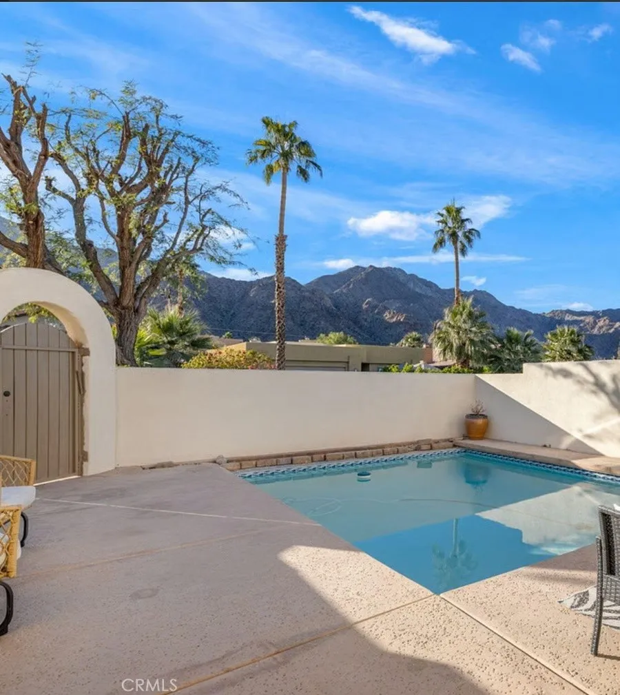 54450 Avenida Alvarado La Quinta, CA 92253