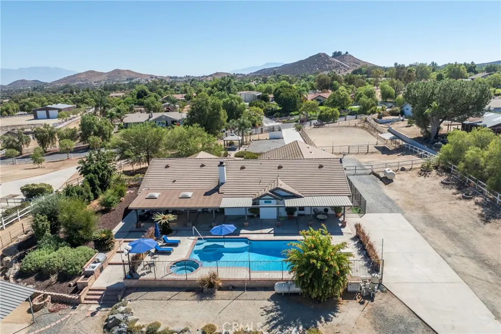 17720 Copper Queen Perris, CA 92570