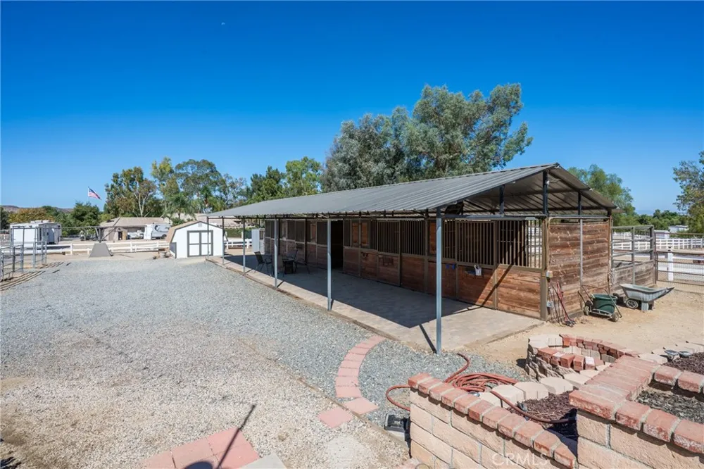 17720 Copper Queen Perris, CA 92570
