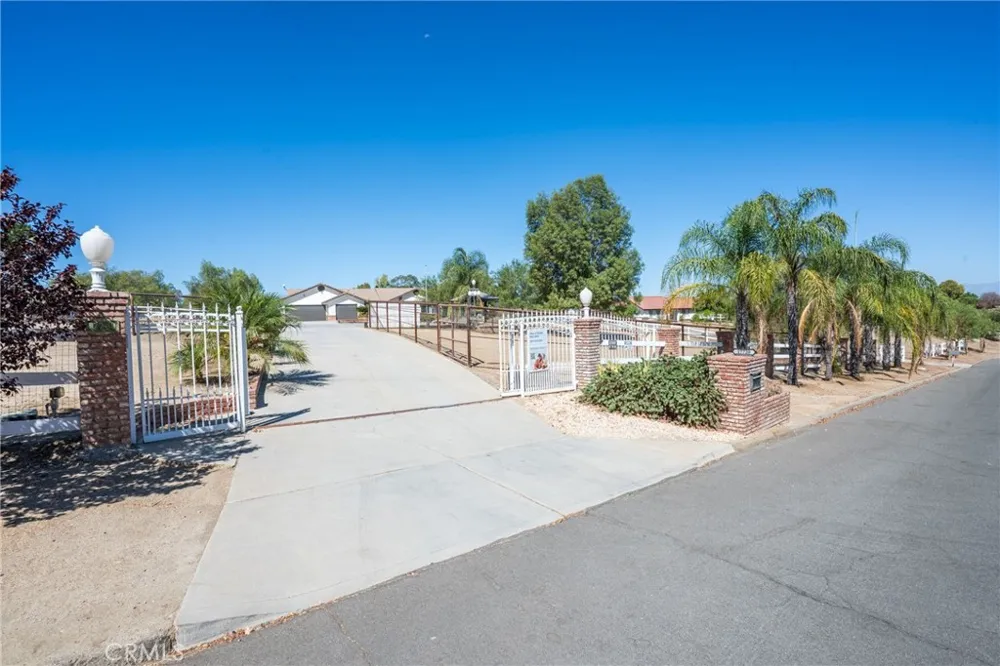 17720 Copper Queen Perris, CA 92570