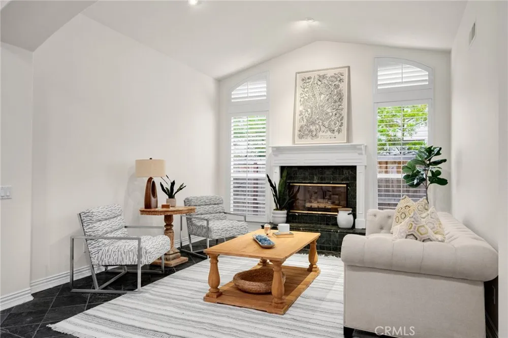 8040 Corte Sasafras Carlsbad, CA 92009