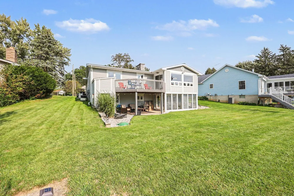124 Claremont Circle Brooklyn, MI 49230