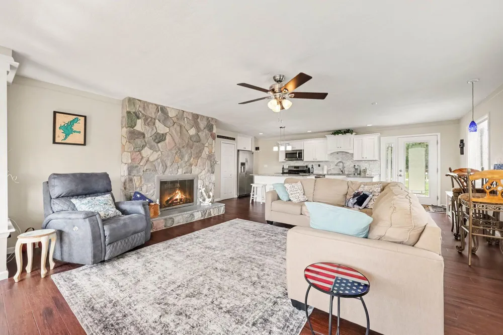 124 Claremont Circle Brooklyn, MI 49230