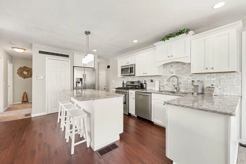 124 Claremont Circle Brooklyn, MI 49230