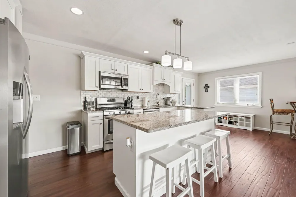 124 Claremont Circle Brooklyn, MI 49230