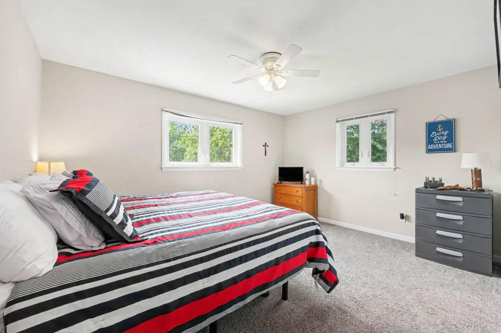 124 Claremont Circle Brooklyn, MI 49230