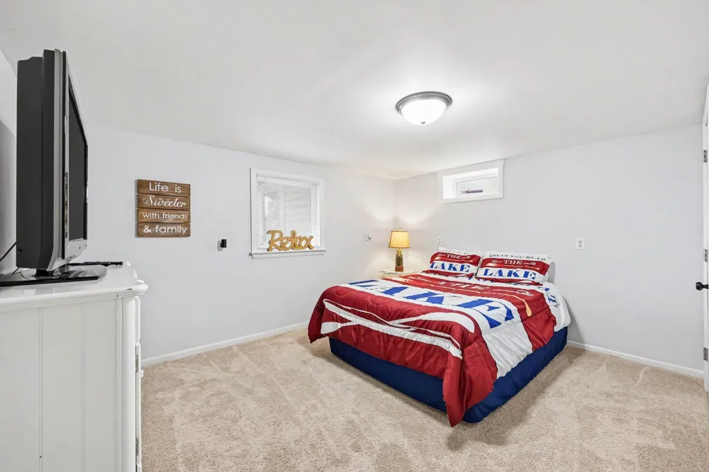 124 Claremont Circle Brooklyn, MI 49230